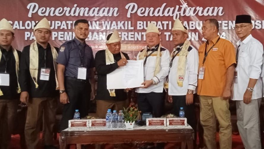 Sudah 2 Paslon Daftar ke KPU Musi Rawas Utara, Devi – Yudi dan Firsa – Efri