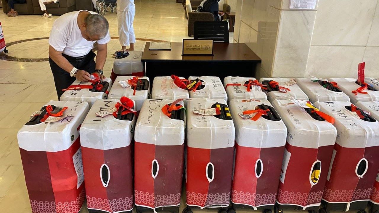 Jemaah Haji Indonesia Diingatkan, Jangan Bawa Payung dan Kabel Rol ke Kabin Pesawat