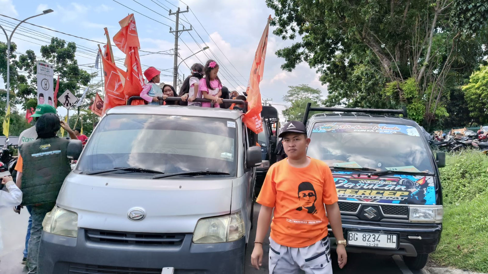 Gunakan Puluhan Mobil Pickup, Massa Militan Padati Kampanye Akbar ROIS