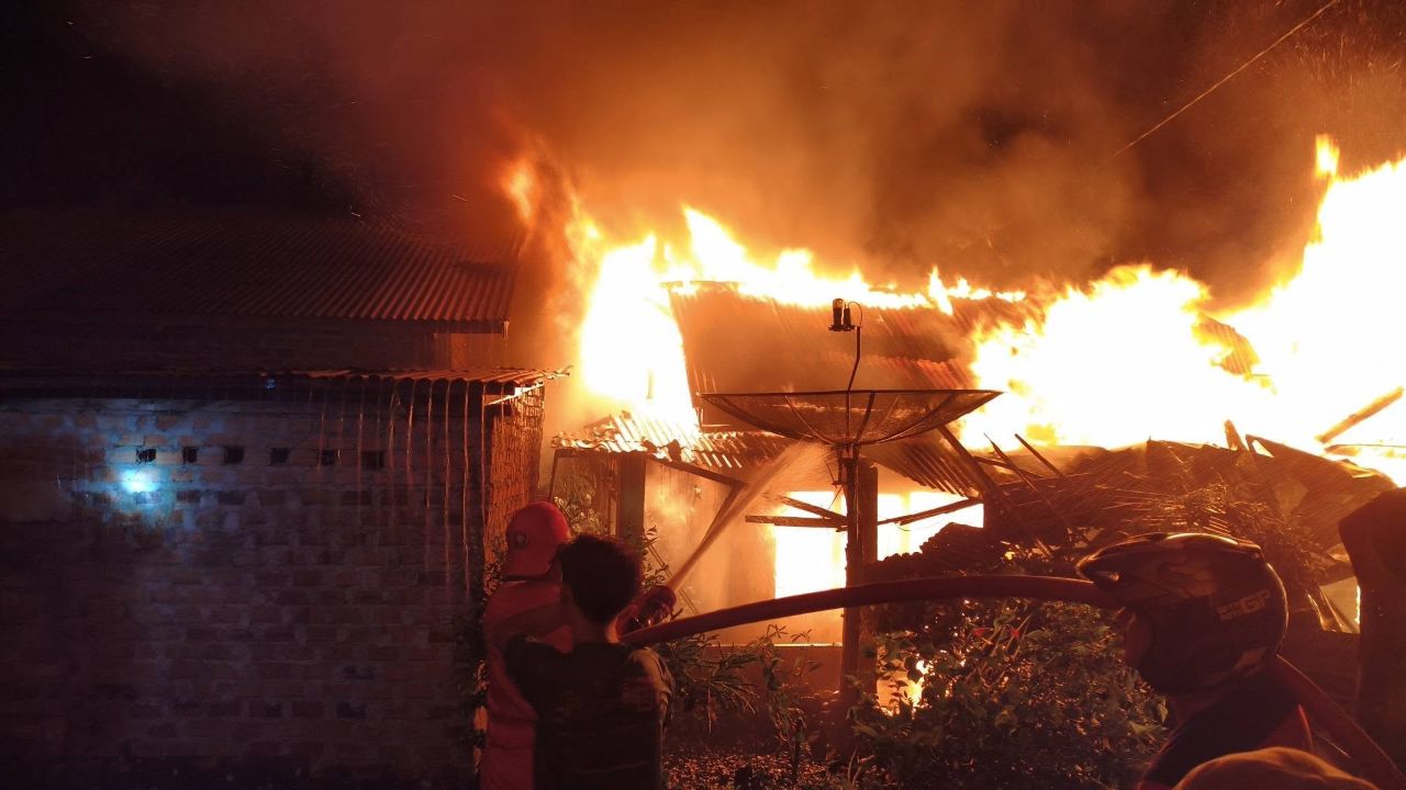 Musi Rawas Berduka, Kembali 3 Rumah Ludes Terbakar, Kali ini di Pedang Muara Beliti