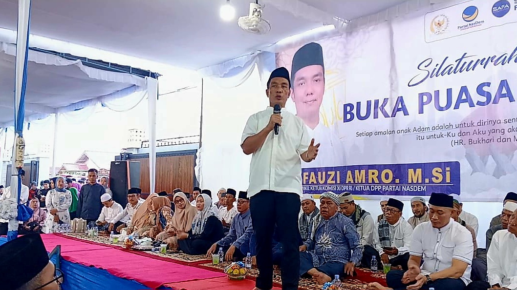 Buka Puasa Ramadan Bersama Warga, Fauzi Amro Santuni Anak Yatim