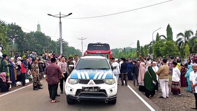 Polres Musi Rawas Libatkan Personil dan Berikan Pengamanan yang Maksimal Pada Pelepasan JCH Mura