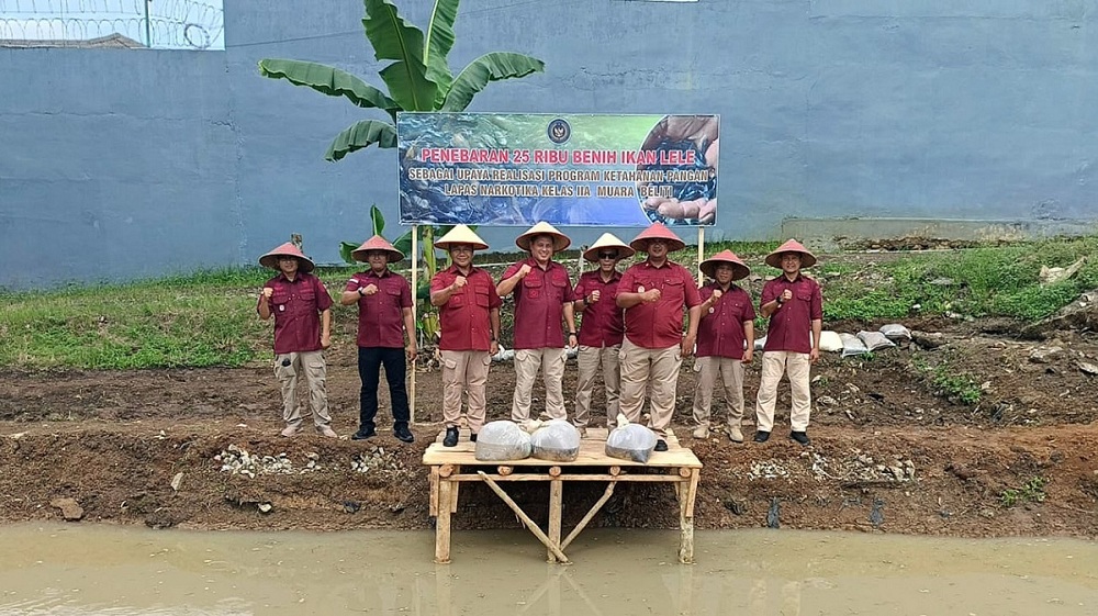 Dukung Program Ketahanan Pangan, Lapas Narkotika Muara Beliti Tebar 25 Ribu Benih Ikan Lele