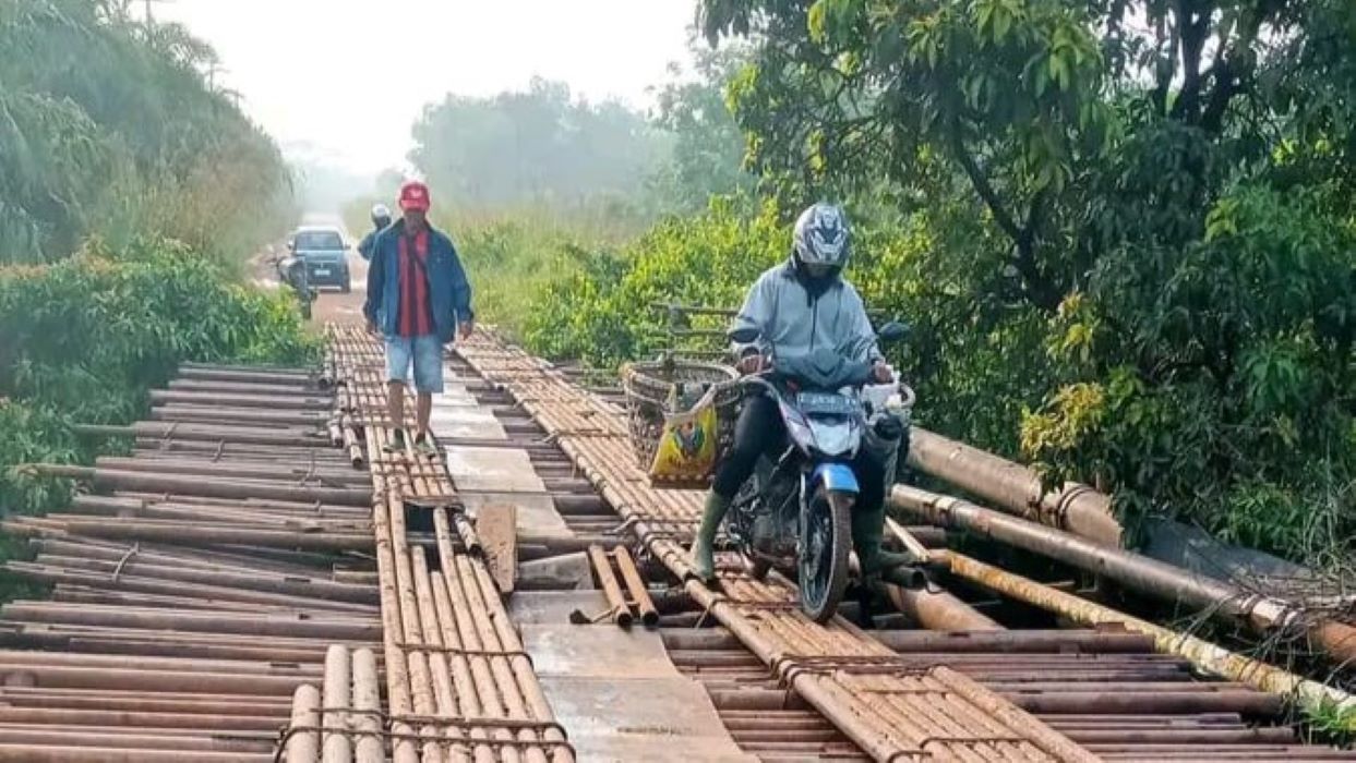 Jembatan di Jalur BTS Ulu Cecar – PALI Membahayakan, Pengendara Diminta Waspada