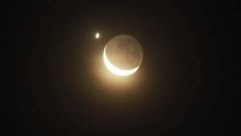 Fenomena Aneh Bulan Berdampingan dengan Bintang di Langit Lubuklinggau, Musi Rawas dan Muratara
