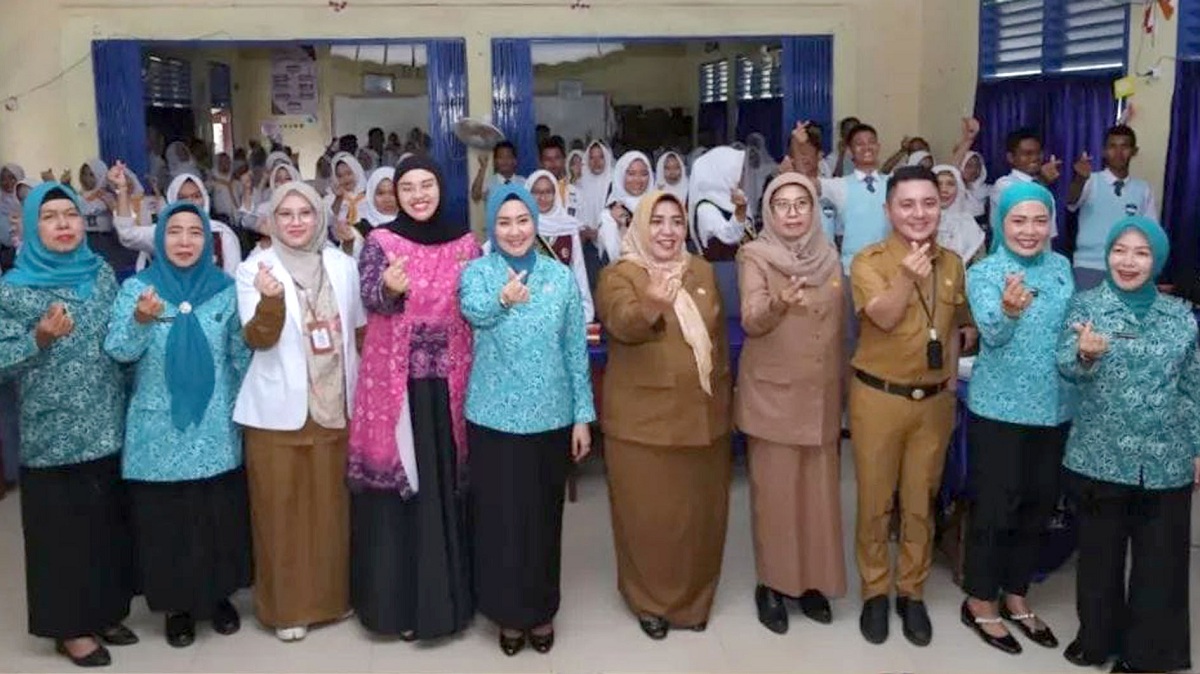 Ketua TP PKK Ajak Remaja SMAN 2 Lubuk Linggau Kenali Kesehatan Reproduksi Sejak Dini