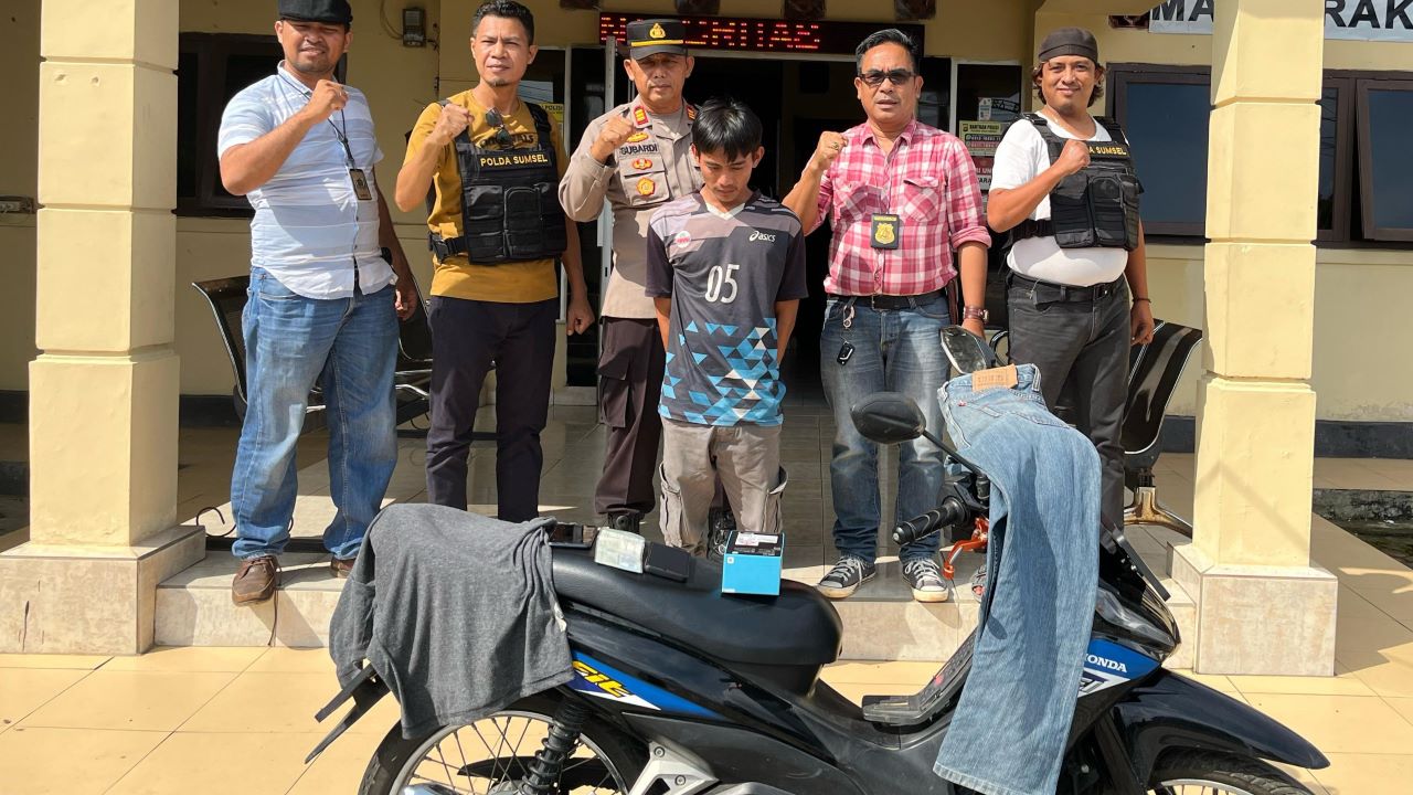 Begal yang Dikejar Massa di Air Lesing Akhirnya Diringkus, Beraksi di Konter Pulsa