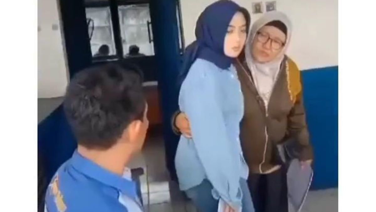 Viral, Pemotor Wanita Jatuh Saat Nyalip Ambulans, Malah Minta Ganti Rugi ke Sopir Bus Jutaan