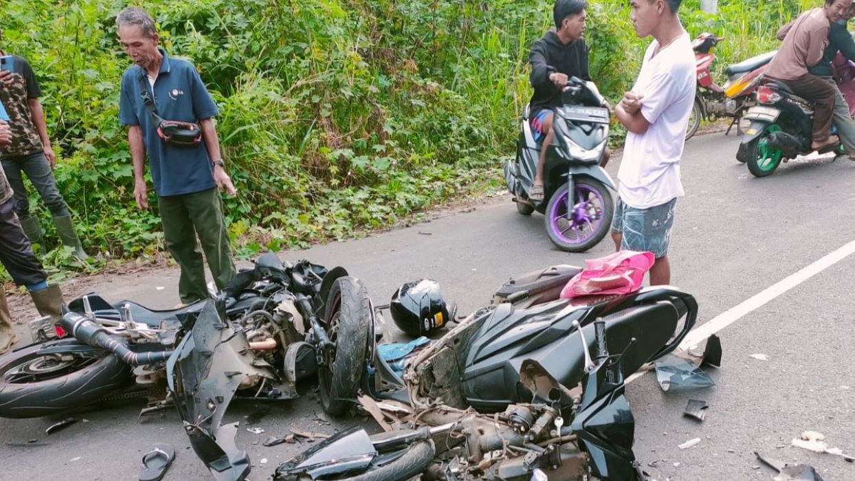 Anak-anak Kemudikan Motor Tabrakan di Lubuk Linggau, 2 Korban Luka Parah, Motor Remuk