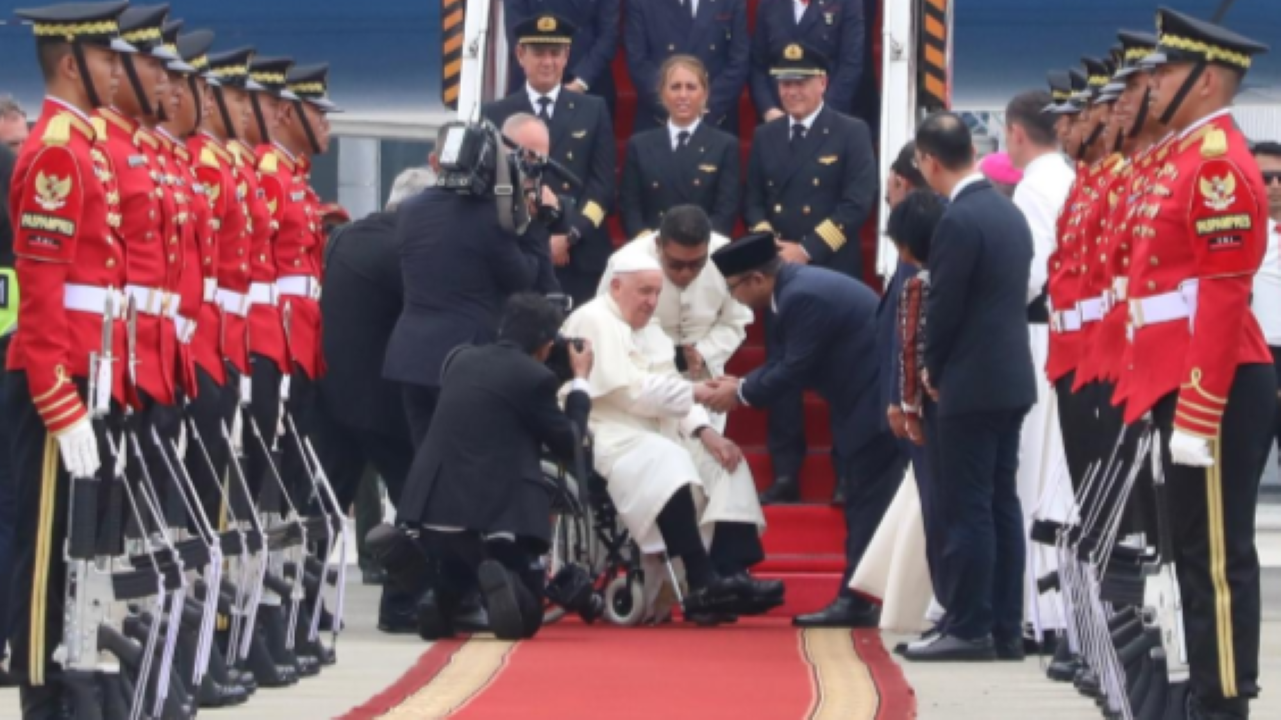 Sempat Ucapkan Selamat Paskah, Paus Fransiskus Meninggal Dunia