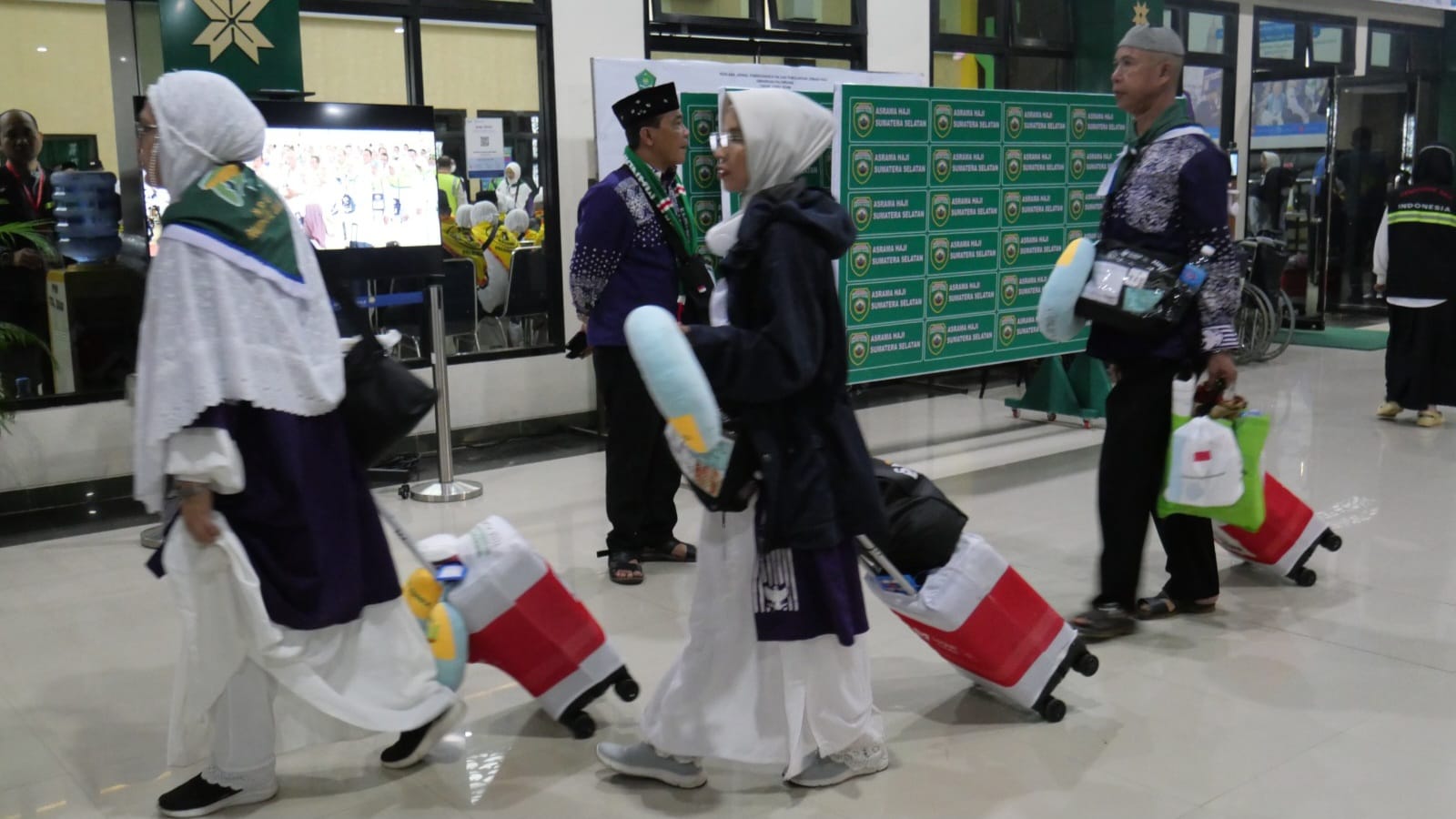 Info Haji 2024: Jemaah Muda Mohon Pengertian, Hari Ini Kloter Terakhir Gelombang Pertama Embarkasi Palembang