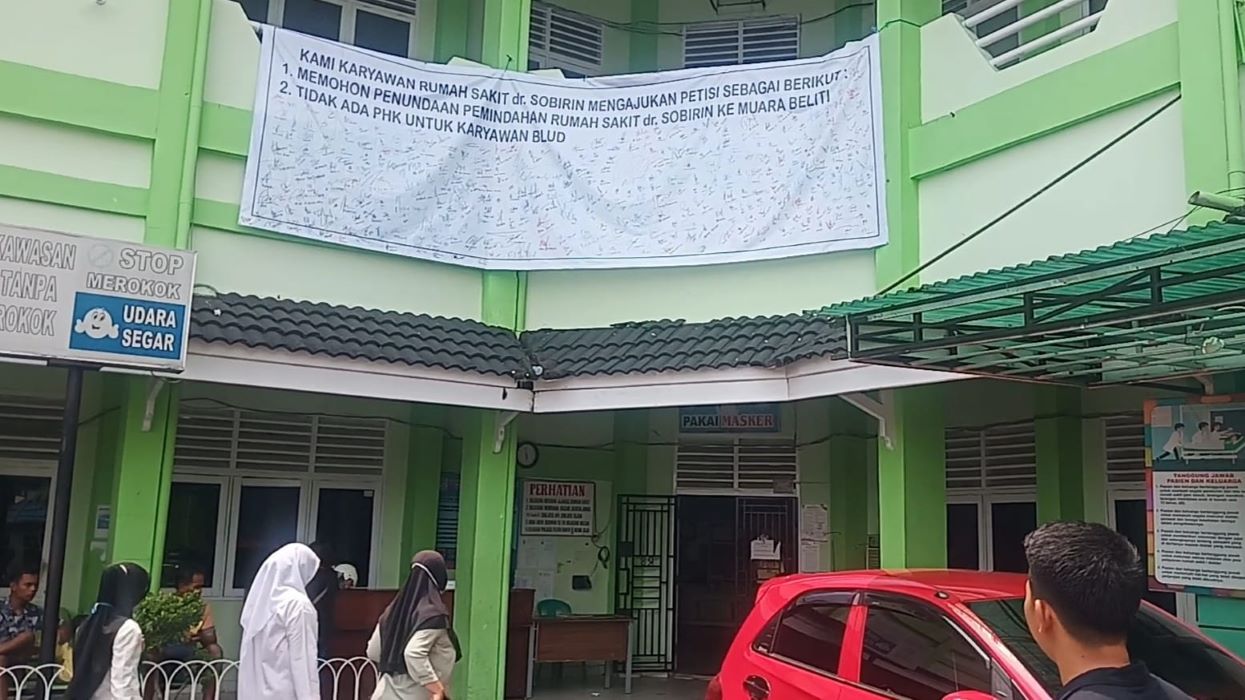 150 Honorer RS dr Sobirin di Lubuklinggau Keluarkan Petisi, ini Isinya