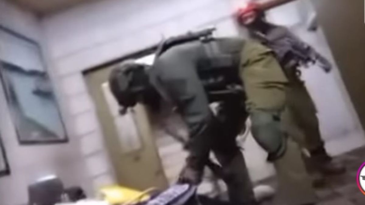 Aksi Tentara Israel Menyerbu Rumah dan Menghajar Warga Palestina, Terekam dalam Video Live TikToker