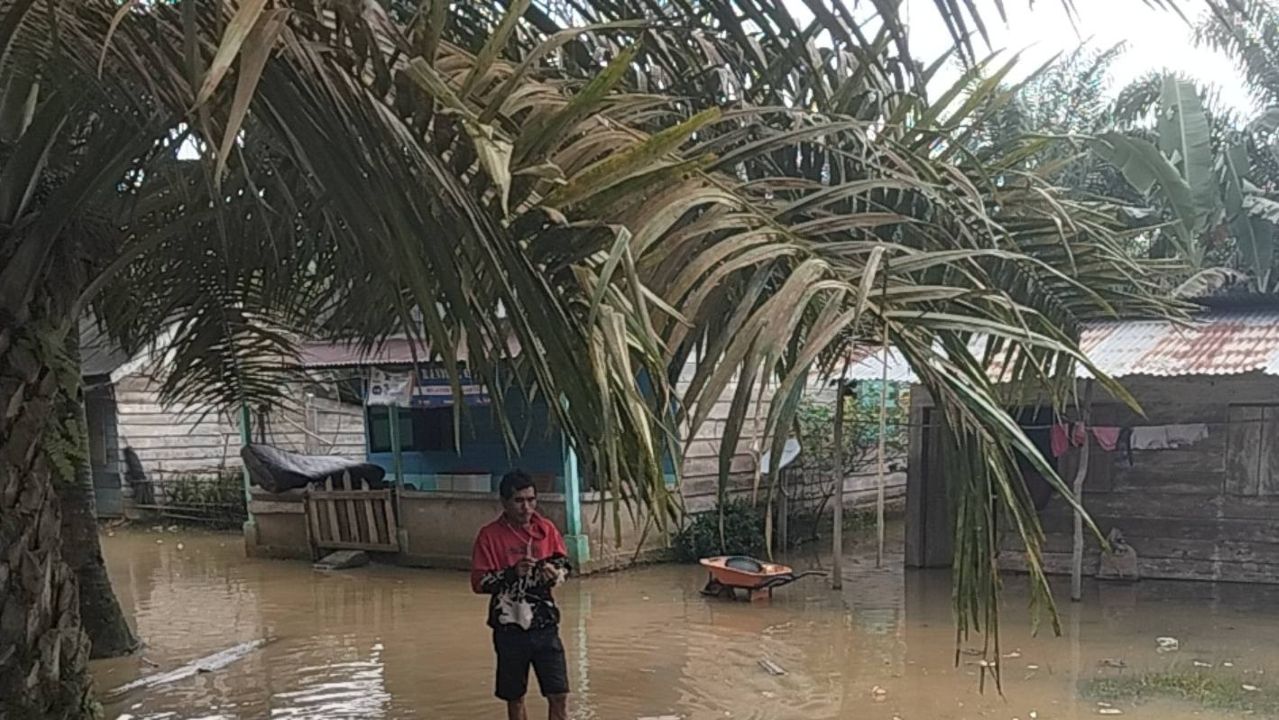 Banjir Landa Sembatu Jaya Musi Rawas, Warga Bersiap Mengungsi, Akses ke Kecamatan Putus