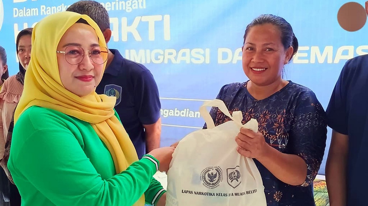 Hari Bhakti Kemenimipas Ke-1, Lapas Narkotika Muara Beliti Salurkan Bansos bagi Keluarga Warga Binaan 