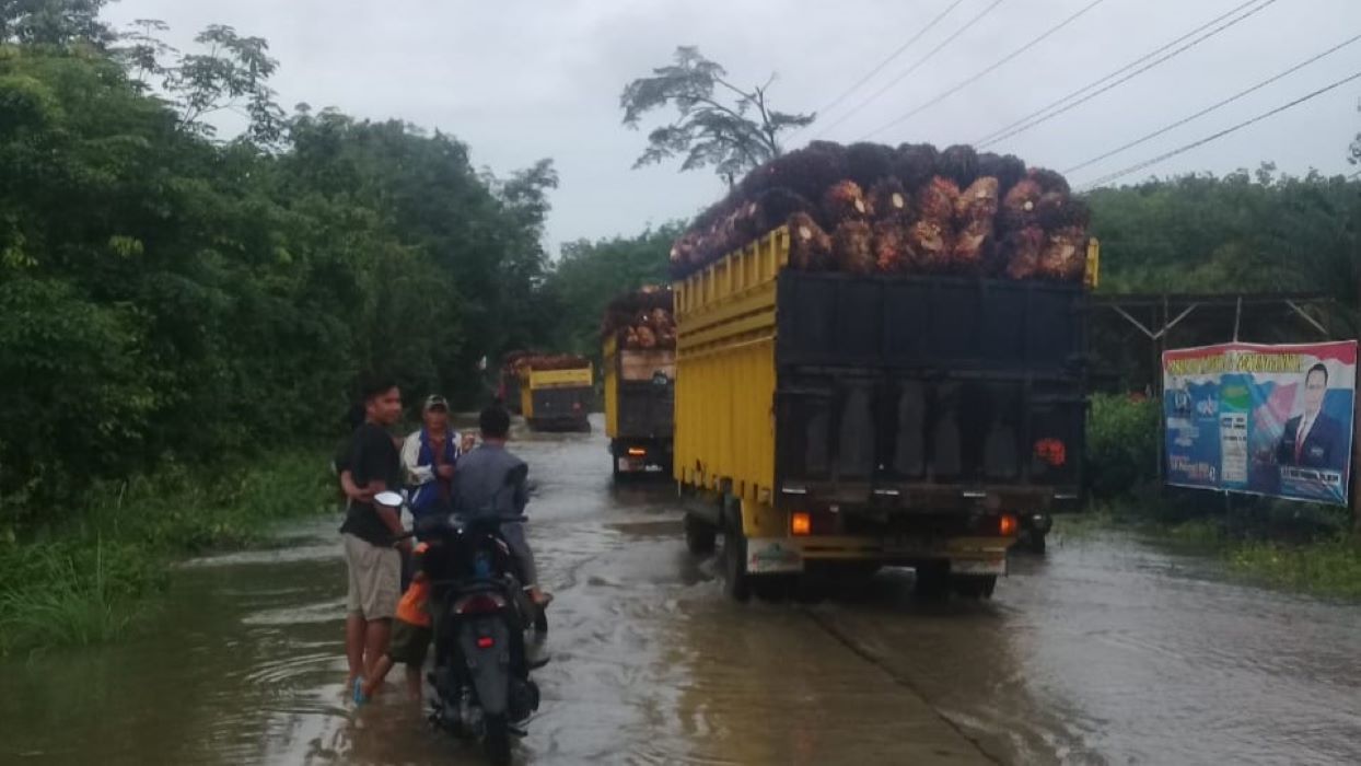 BREAKING NEWS: Ke Palembang Jangan Lintasi PALI, Ada Banjir di BTS Ulu Musi Rawas