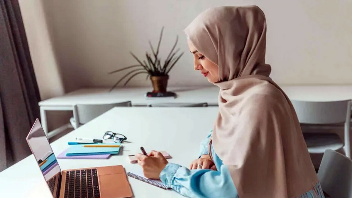 Inilah 7 Tips Bekerja Saat Puasa agar Tetap Semangat dan Produktif