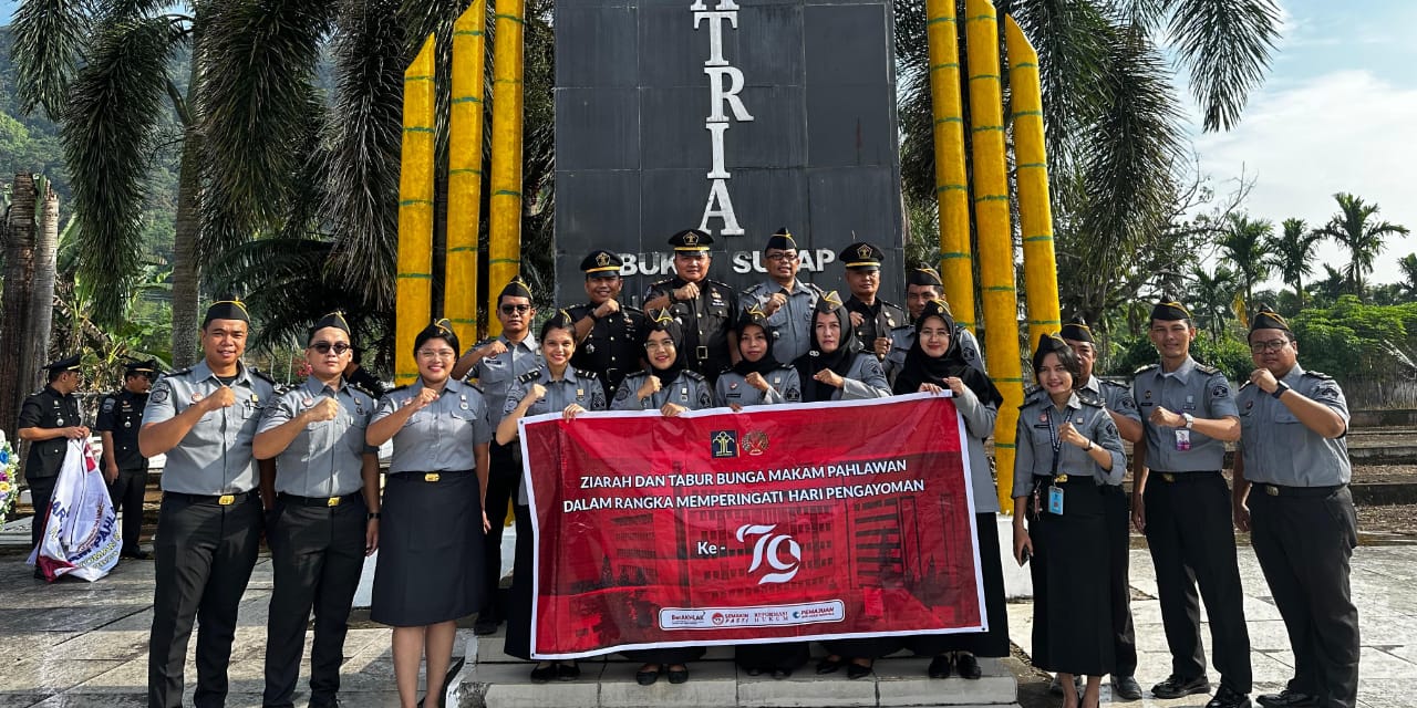 Menuju Hari Pengayoman ke-79, Bapas Kelas II Musi Rawas Utara Gelar Upacara Tabur Bunga di Makam Pahlawan