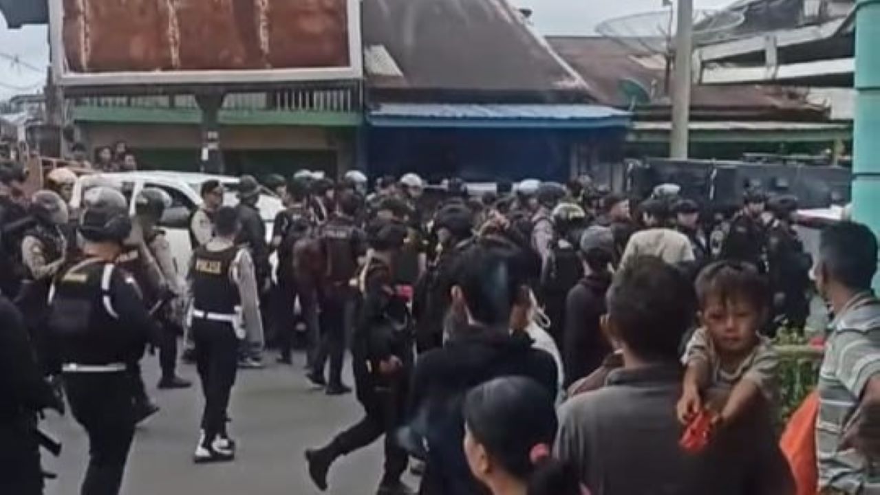 5 Warga Lubuk Linggau Ditangkap, Ratusan Polisi Gerebek Kampung Jeruk Rejang Lebong