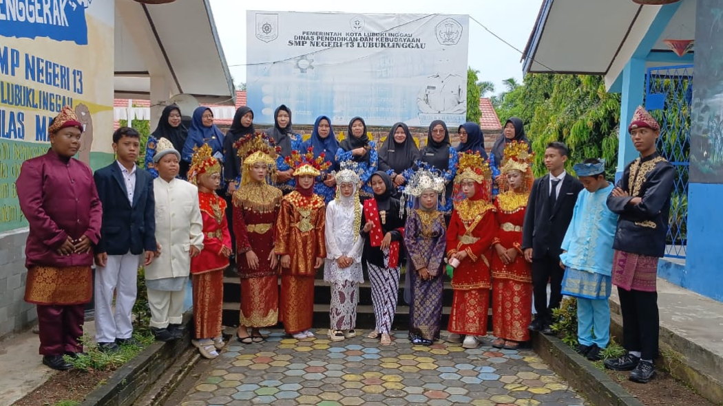 Peringati Hari Sumpah Pemuda ke-97, SMPN 13 Lubuk Linggau Gelar Upacara, Ini Harapannya