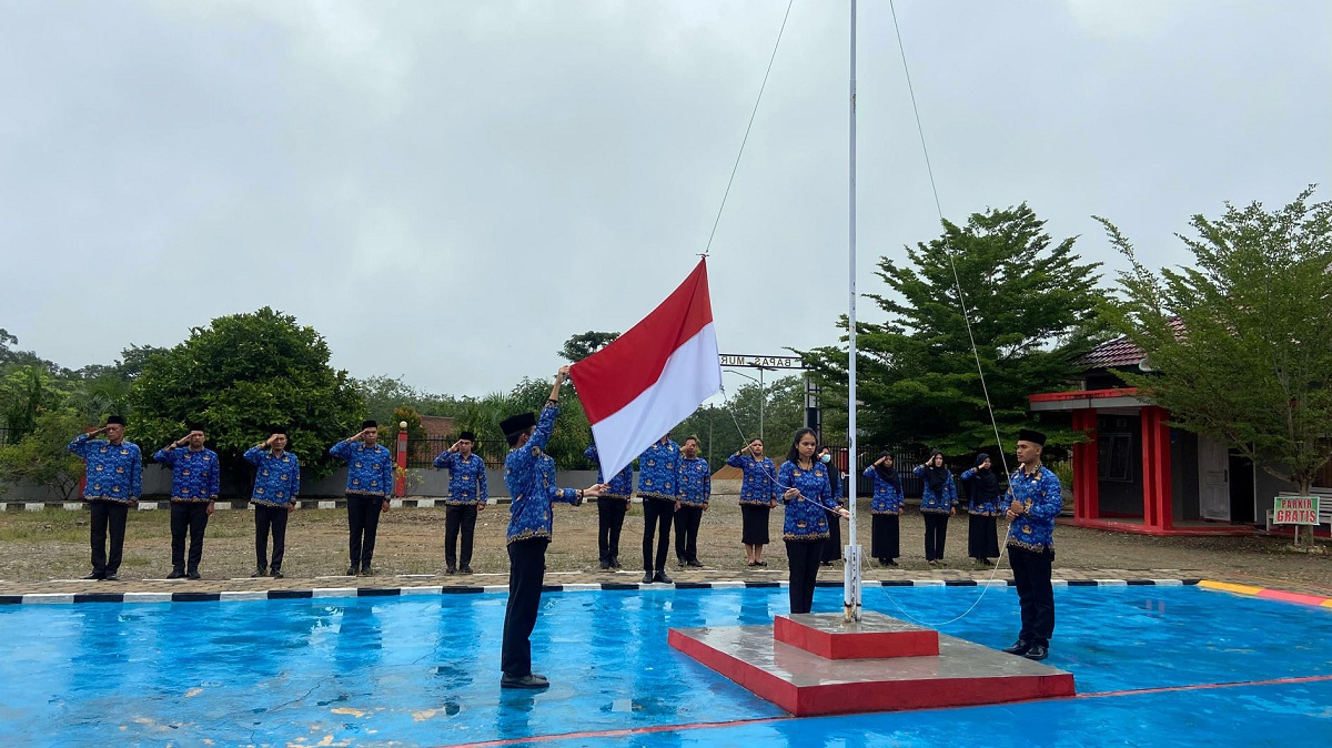 Peringati HUT KORPRI ke-53 Tahun 2024, Bapas Muratara Laksanakan Upacara Bendera 