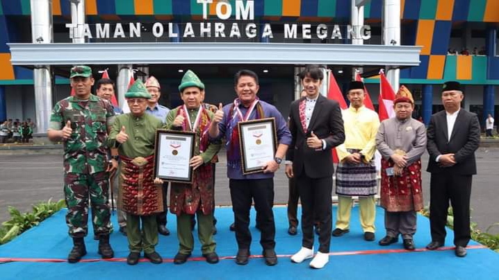 Gubernur H Herman Deru Resmikan Taman Olahraga Megang dan Rekor MURI Tanjak Terbesar di Dunia