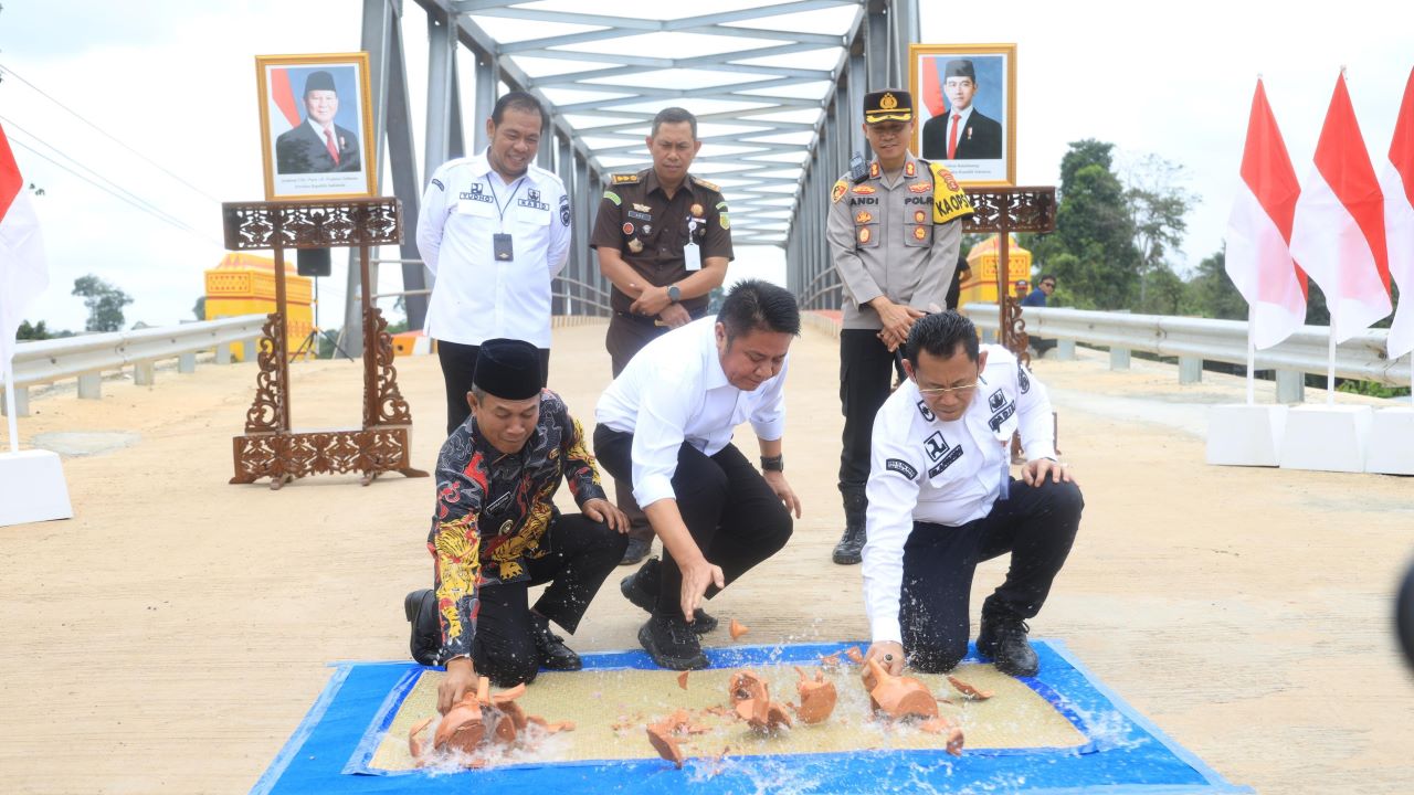 Gubernur Sumsel dan Wakil Bupati Musi Rawas Resmikan 4 Jembatan Penghubung Musi Rawas dengan PALI