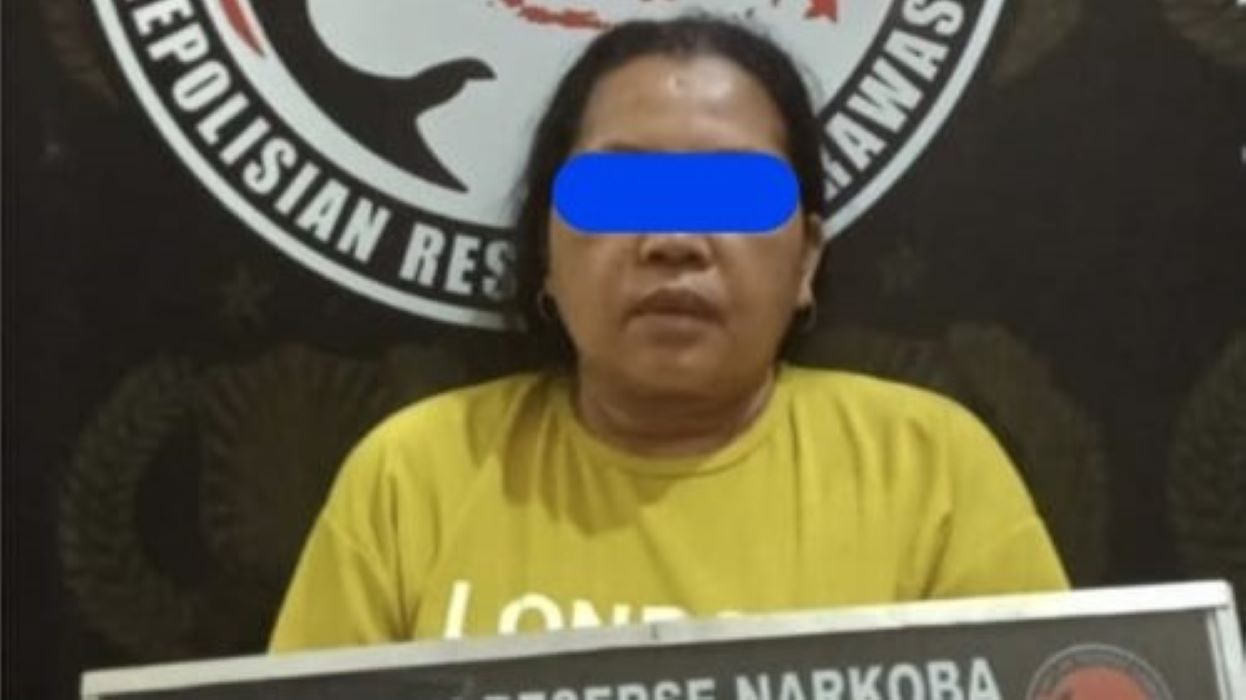 Polisi di Musi Rawas Tangkap Seorang Ibu, Diancam Denda Rp800 Juta, Simpan Sabu di Bawah Kasur