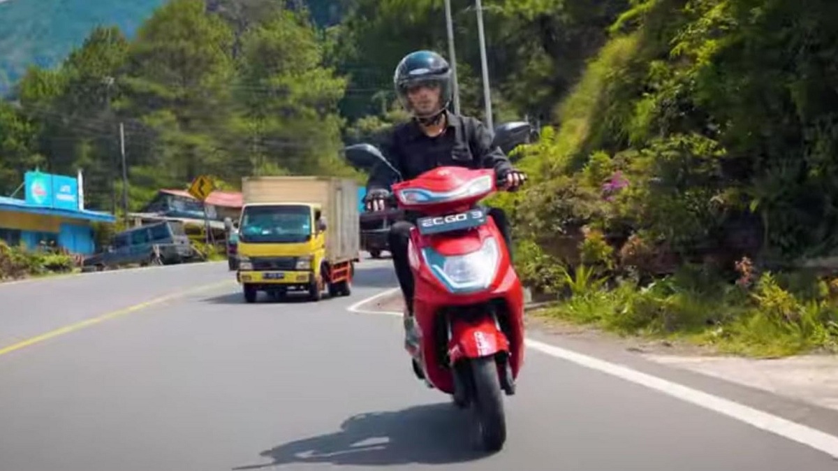 Canggih! Inilah 5 Rekomendasi Motor Listrik dengan Jarak Tempuh Terjauh 2024, Tertarik Beli?