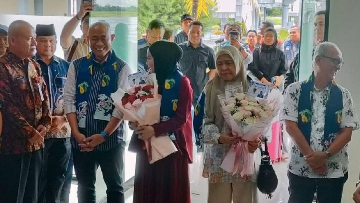 Wali Kota dan Wakil Wali Kota Lubuk Linggau Tiba di Bandara Silampari Usai Ikuti Retret Kepala Daerah