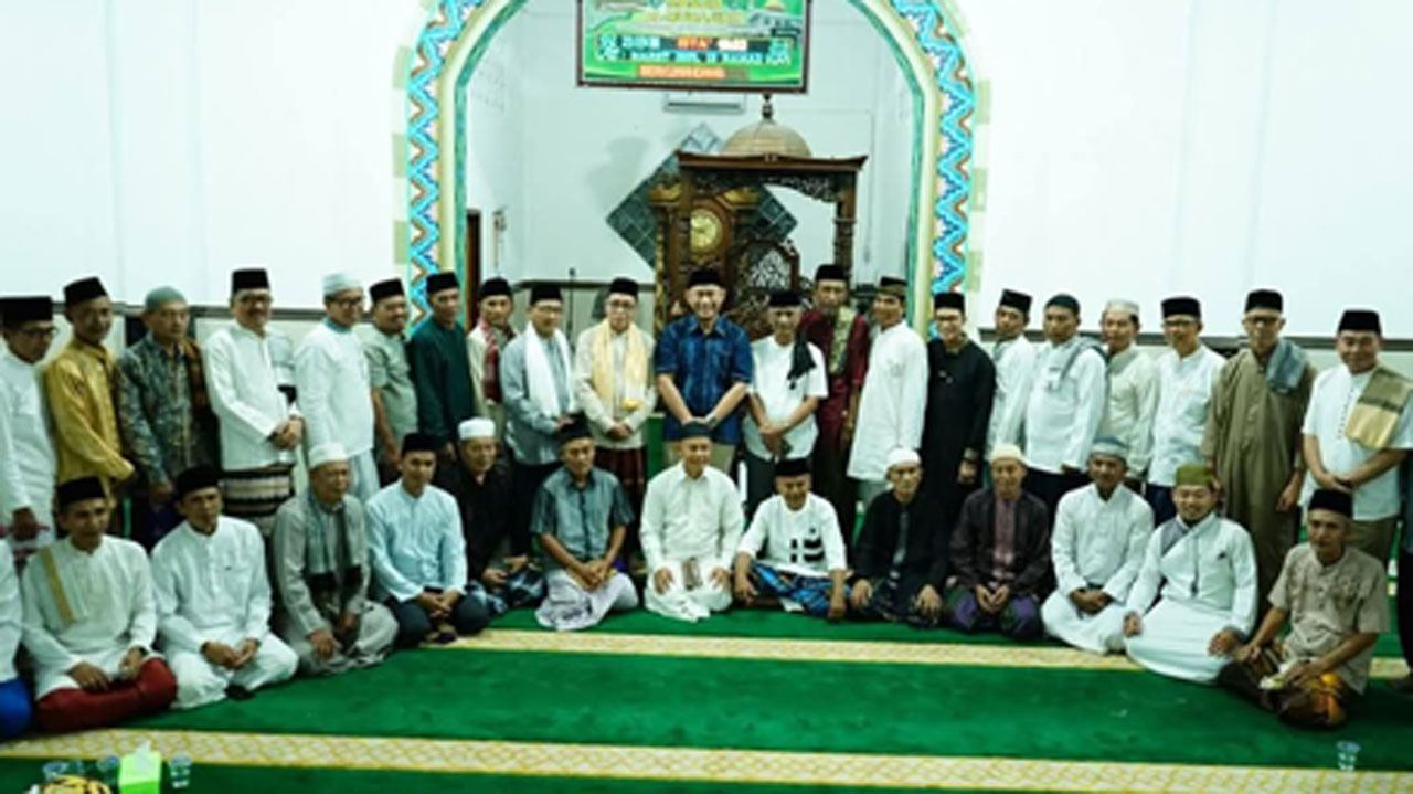 Wako dan Wawako Lubuk Linggau Safari Ramadan di Masjid Al-Muhajirin