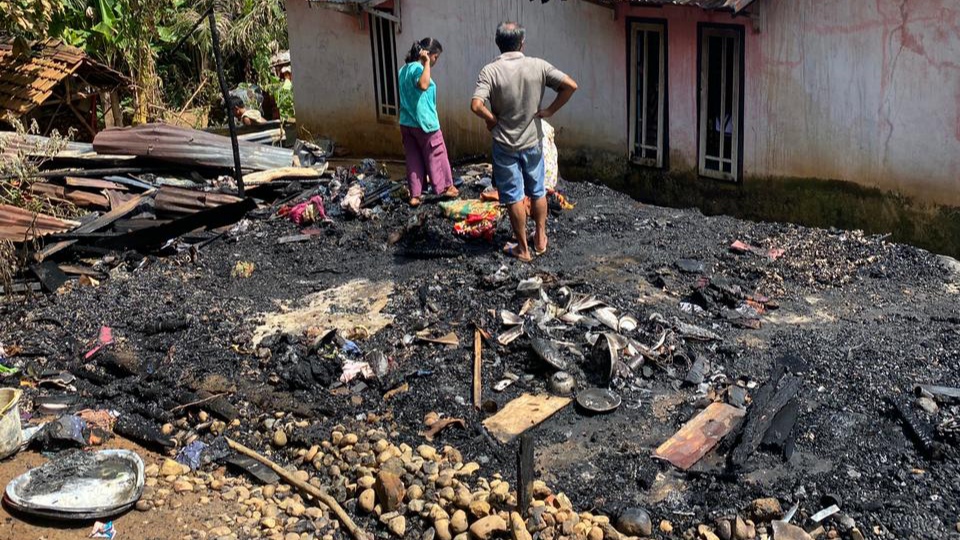 Pulang Takziah, Warga Jayaloka Musi Rawas Dapati Rumahnya Tinggal Puing 