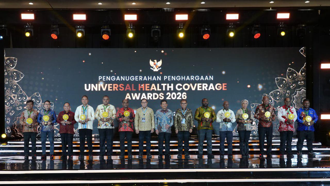 Dukung Program JKN, Ratusan Kepala Daerah Terima Penghargaan di UHC Awards 2026