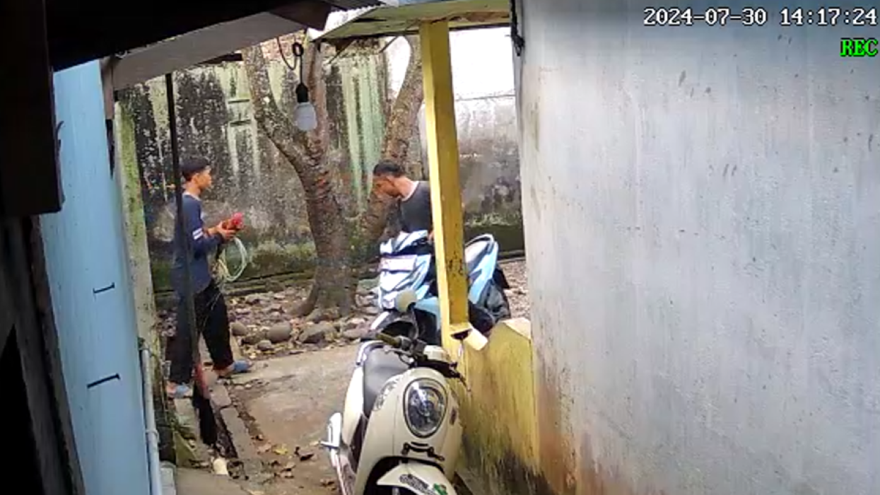 Bawa Ayam, Pencuri Motor Beraksi di Lubuk Linggau, Video Detik-detik Pencurian Beredar