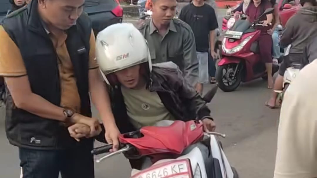 BREAKING NEWS: Pengendara Motor Beat di Lubuk Linggau Nyaris Dimassa, Bertemu Pemilik Asli, A1 Motor Aku    