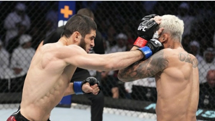 Hasil UFC 280: Makhachev Menang atas Oliveira, Rebut Sabuk Juara