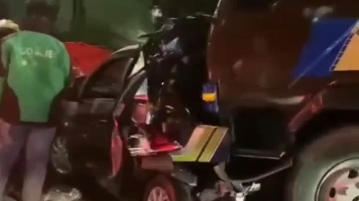 Kecelakaan Beruntun di Palembang, Truk Hantam 4 Mobil: Brio Sampai Ringsek 