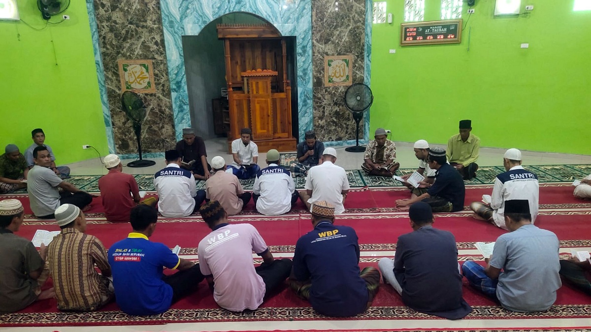 Mengisi Waktu di Bulan Ramadan, Warga Binaan Lapas Narkotika Muara Beliti Rutin Tadarus Alquran