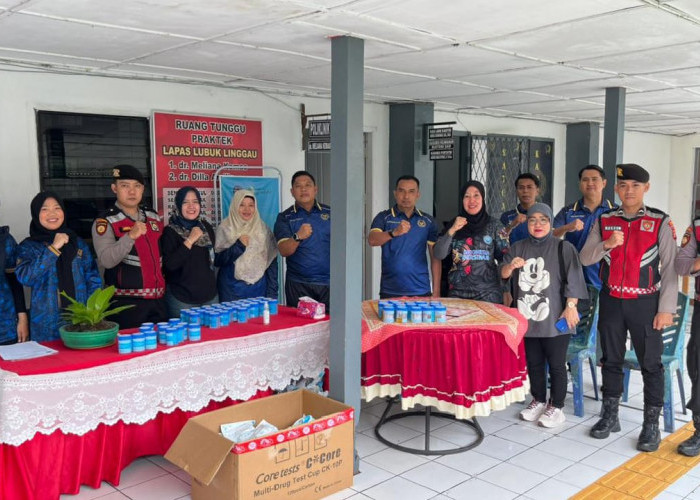 Lapas Lubuk Linggau Perkuat Komitmen Bebas Narkoba Lewat Tes Urine Pegawai dan Warga Binaan