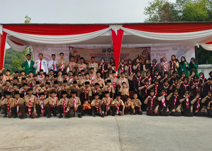 Upacara Hari Pramuka ke-65 di Ponpes Khairul Ummah Lubuk Linggau: Dorong Sikap Disiplin dan Karakter Baik 