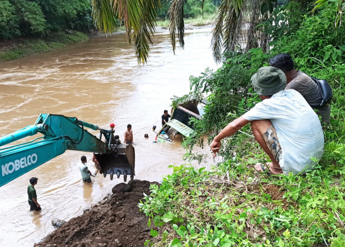 Kronologis Dump Truk Hanyut di Sungai Kelingi Lubuk Linggau