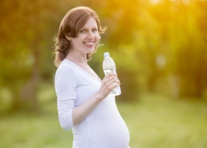 Jangan Sepelekan ini 9 Manfaat Minum Air Putih untuk Ibu Hamil, Yuk Disimak
