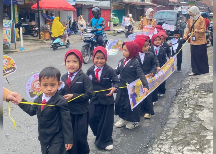 Sambut Bulan Suci, TK Esquimer Lubuk Linggau Gelar Pawai Ramadan Penuh Semangat