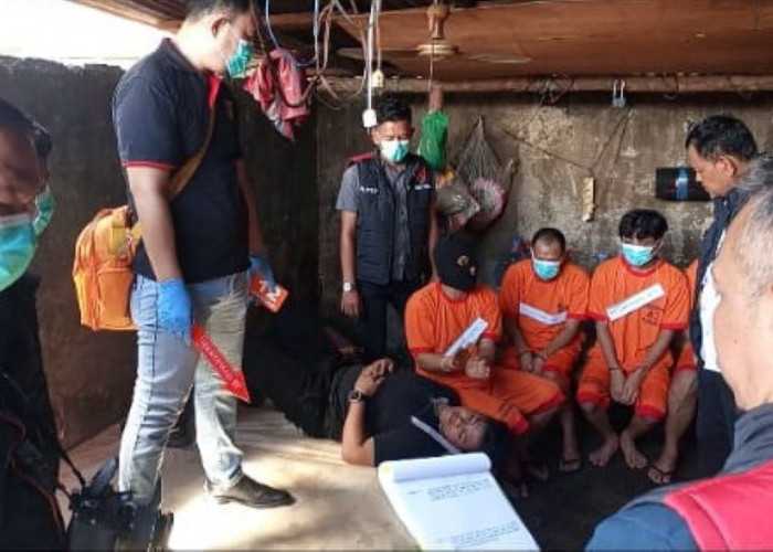 Usai Miras, Tenggak Ekstasi, Kasus Mayat Dibuang di Lubuk Linggau Direkontruksi, Ibu Korban Tidak Puas