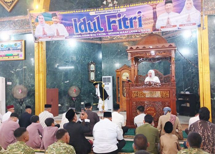 Bupati Musi Rawas Hj Ratna Machmud Salat Idul Fitri 1447 H di Masjid Agung Darussalam, Ajak Jaga Kondusifitas