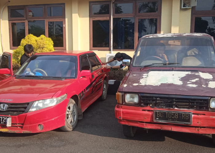 Pakai Mobil Mewah Warga Musi Rawas Timbun Pertalite