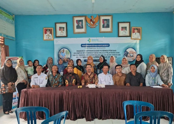 Kader Posbindu Desa Air Satan Diperkuat melalui Pelatihan Akupresur untuk Hipertensi
