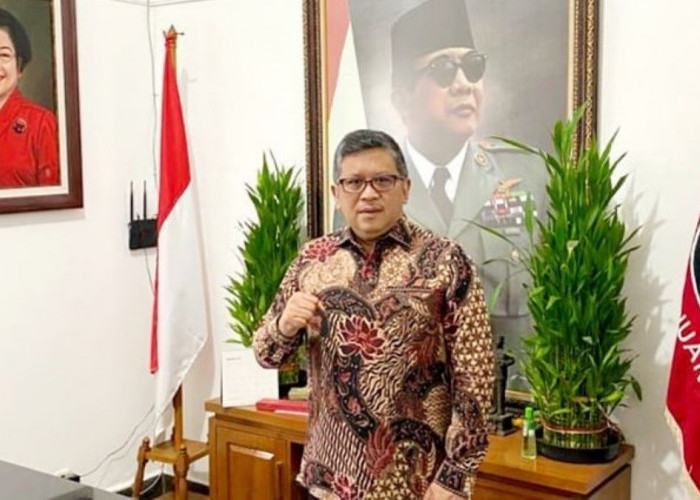 Baliho Ganjar-Mahfud Dicopot di Bali: Hasto PDIP Geram