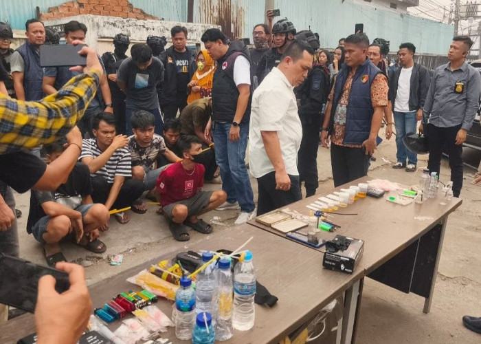 Polda Sumsel dan BNNP Gerebek 3 Titik Narkoba di Boom Baru Palembang, 8 Orang Positif Sabu