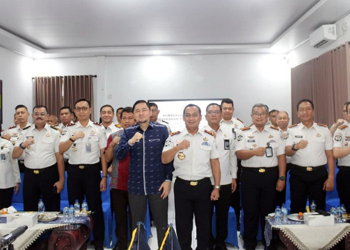 Kalapas Narkotika Muara Beliti Hadiri Pemberian Apresiasi dan Penyerahan Penghargaan Ombudsman RI